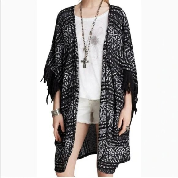 Free People Open Front Fringe Short Sleeve Kimono Cardigan Size  XS - Picture 3 of 16